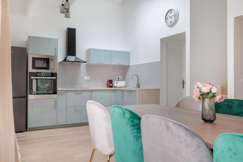 Superbe Appartement 8 Personnes #5 Asnières Esterno foto